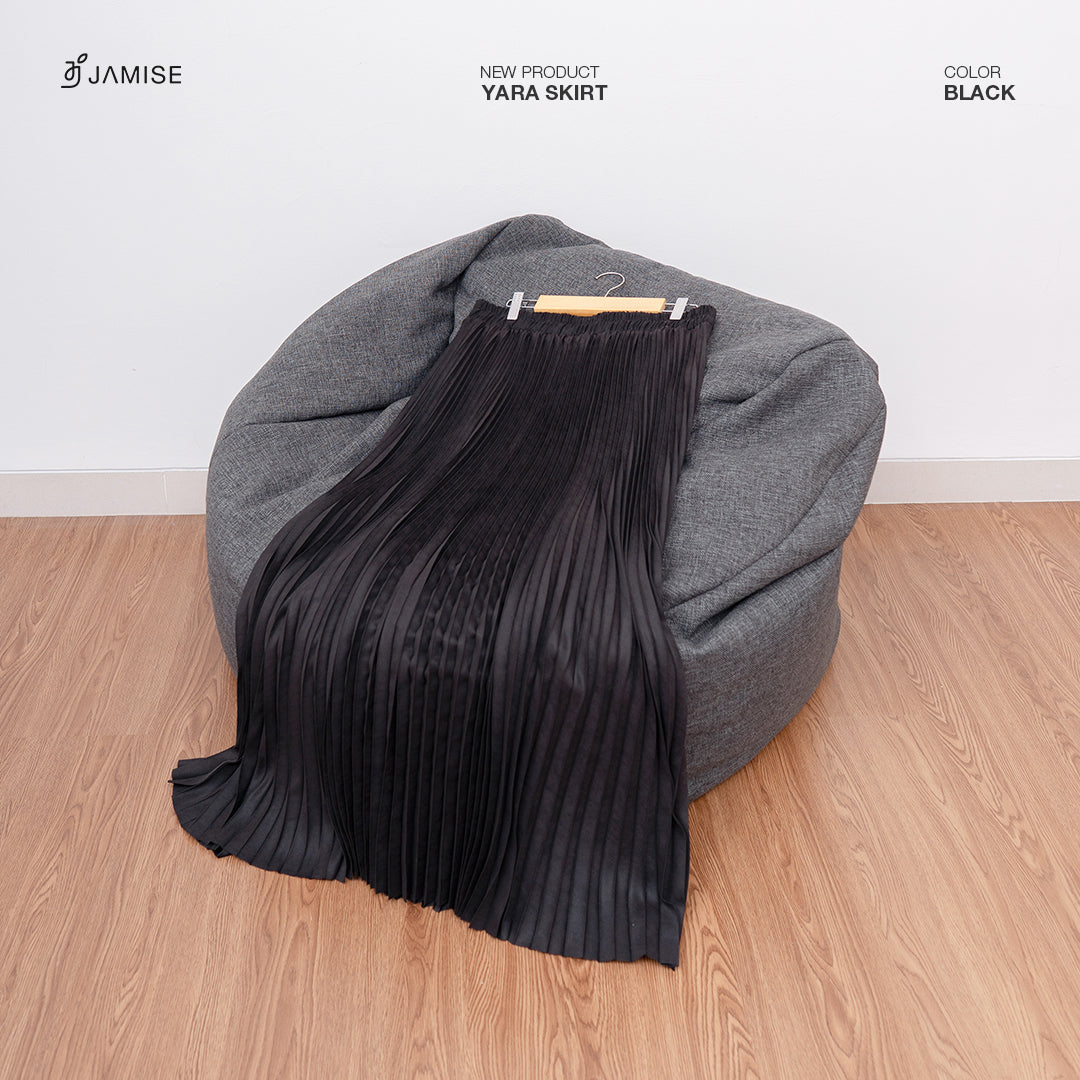 Yara Pleated Skirt