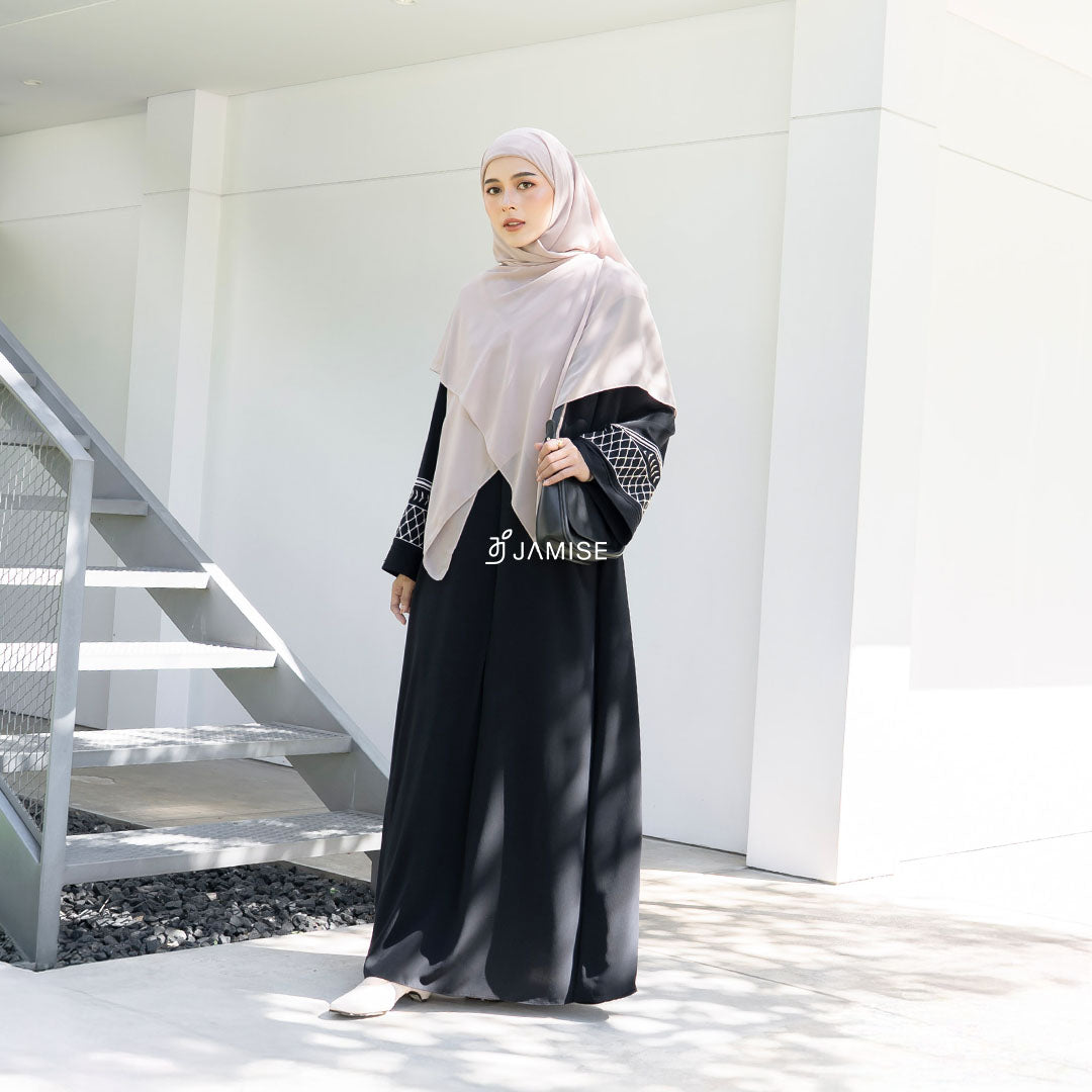 Aqsa Abaya