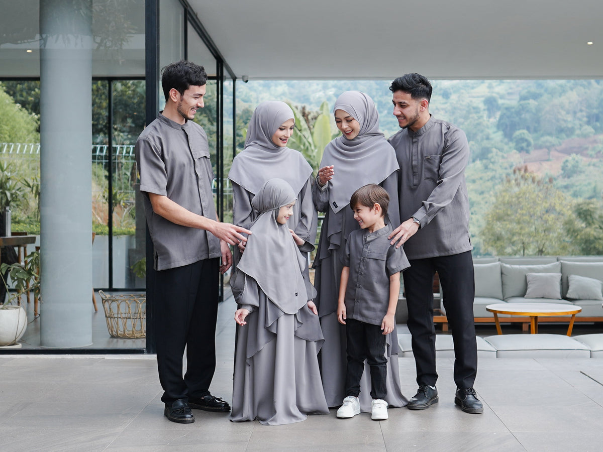 Apa Itu Sarimbit? 3 Contoh Baju Keluarga Biar Ramadhanmu Makin Berkesan