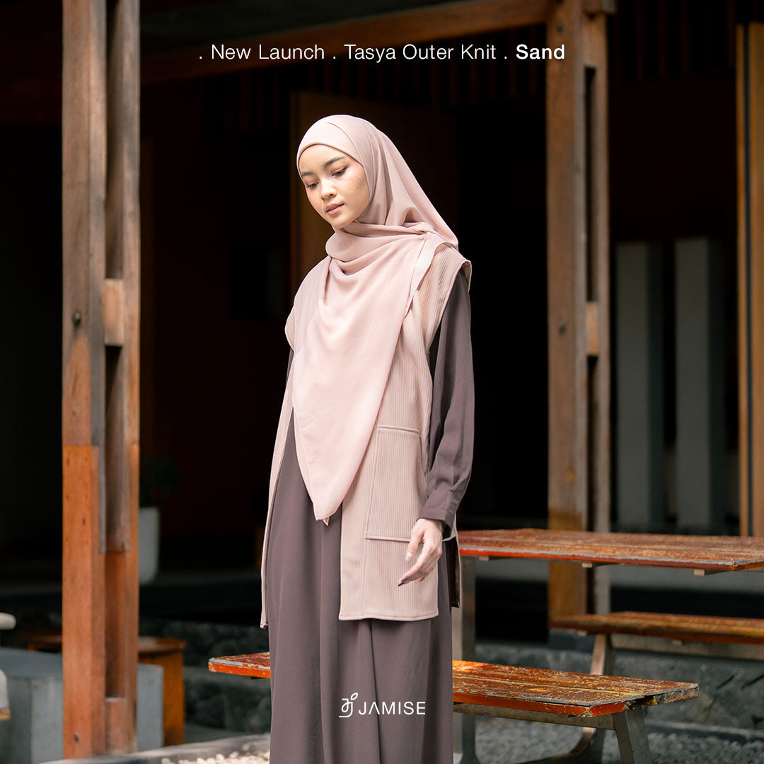 Tasya Outer Knit