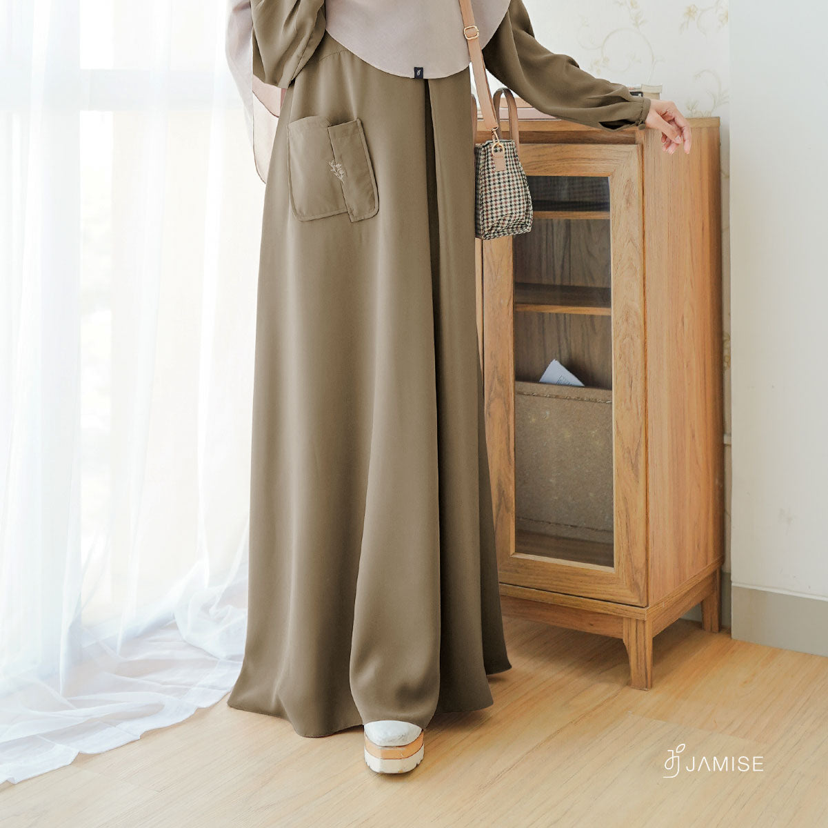 Lizzy Dress